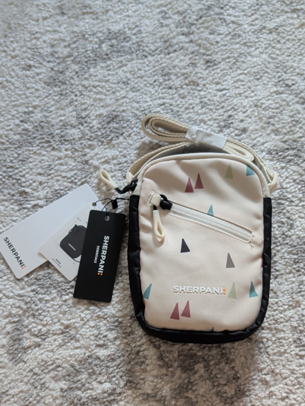 SHERPANI Rogue Crossbody Bag